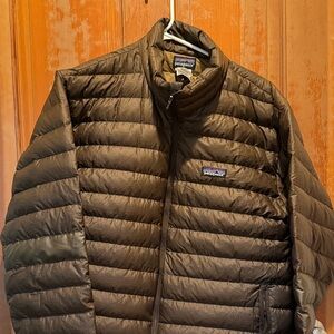 Patagonia Men's Brown Puffer Jacket